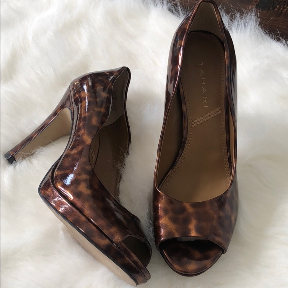 Tahari leopard print heels